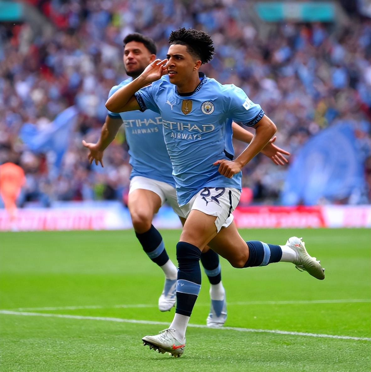 开云体育官网-曼城爆冷塞维利亚，苏亚雷斯打破历史纪录