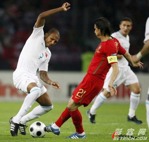 土耳其逆转西班牙，戈麦斯点燃赛场